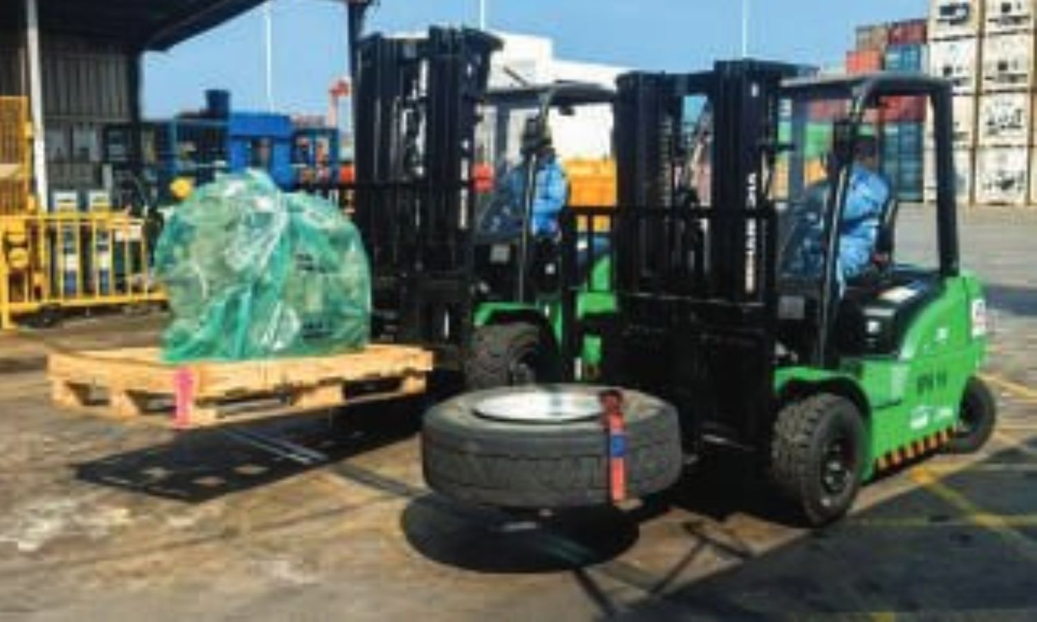 Introduction of two electric forklifts for our Engineering Team